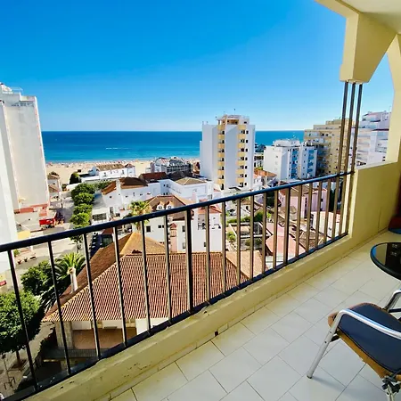 Com Vista-mar Na Da Rocha, *