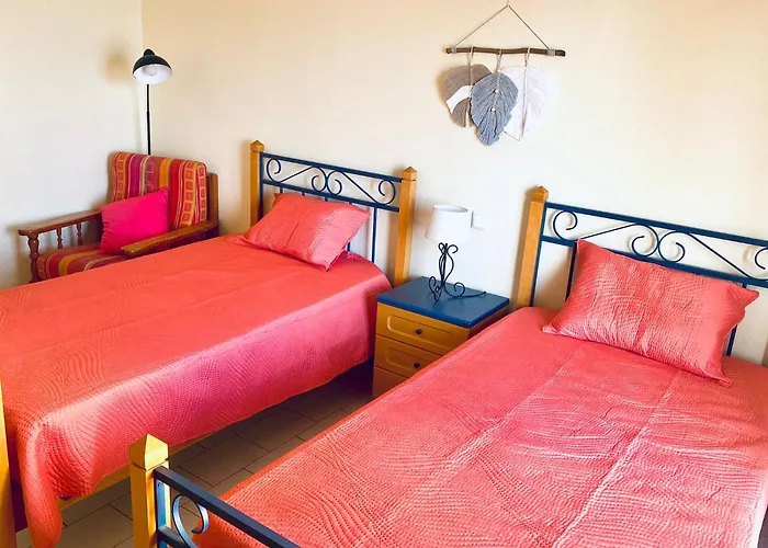 Apartamento Com Vista-mar Na Da Rocha, Portimão