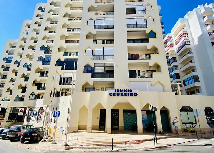 Com Vista-mar Na Da Rocha, Apartamento *