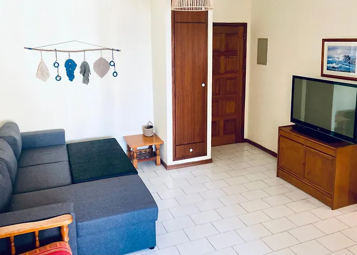 Apartamento Com Vista-mar Na Da Rocha, Portimão