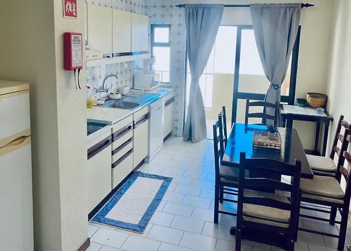 Com Vista-mar Na Da Rocha,